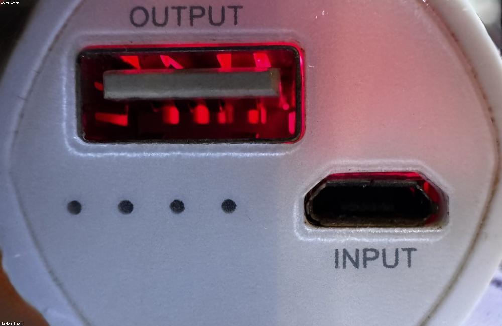 Phone Garam Ho Raha Hai? 10 Asaan Fixes Overheating Ka Masla Hal Karein